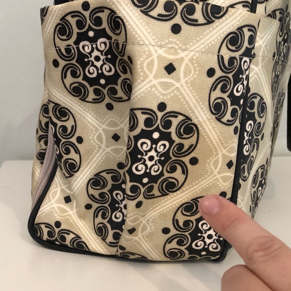 Petunia Pickle Bottom Diaper Bag City Carryall - Picture 6 of 8